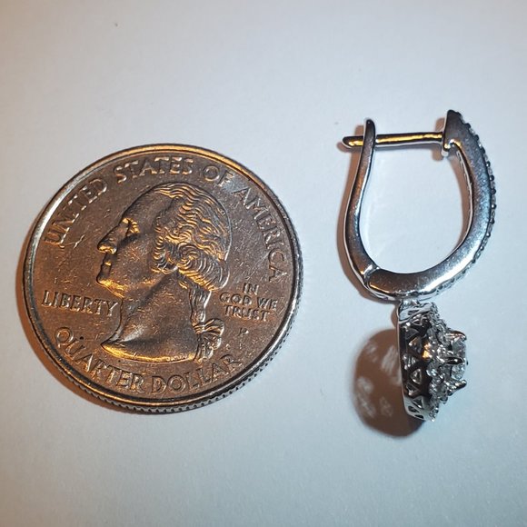 14K WHITE GOLD DIAMOND EARRINGS. - Picture 13 of 14